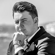 Leo2002
