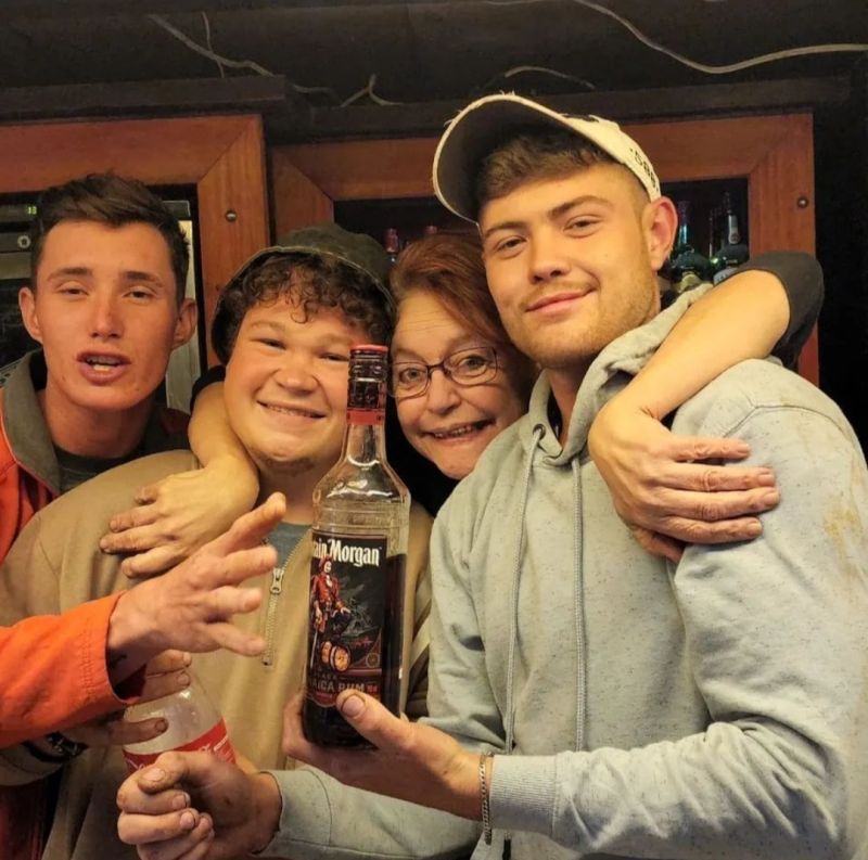 Atoombom01 Atoombom01